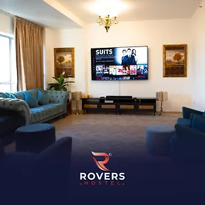 Rovers Beach Jbr بيت شباب دبي